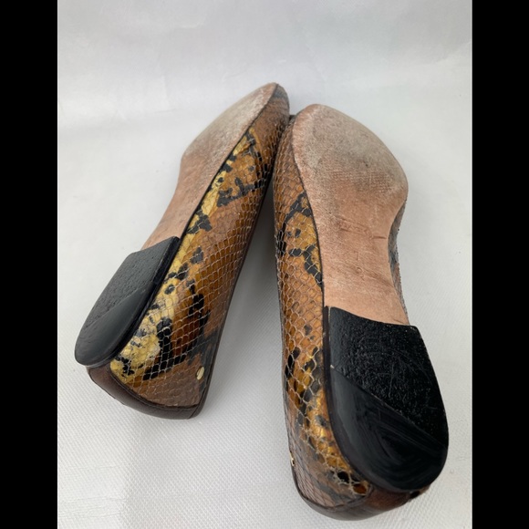 Coach Leather Stain Skin Flat Shoes Sz 7B - Picture 10 of 12